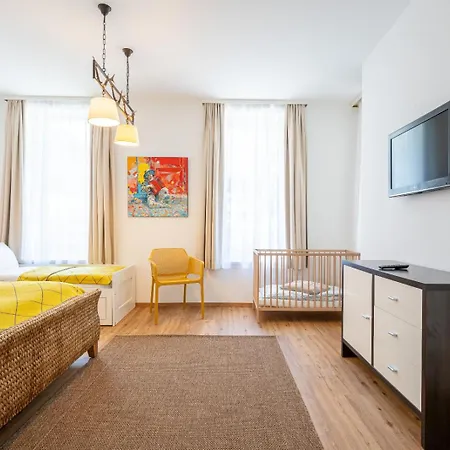 Art Mutters - * إنسبروك